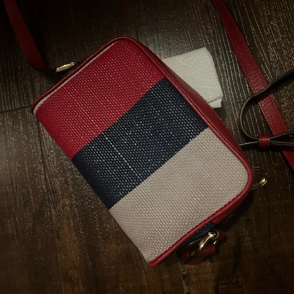 GUCCI Crossbody Bag - Picture 3 of 4